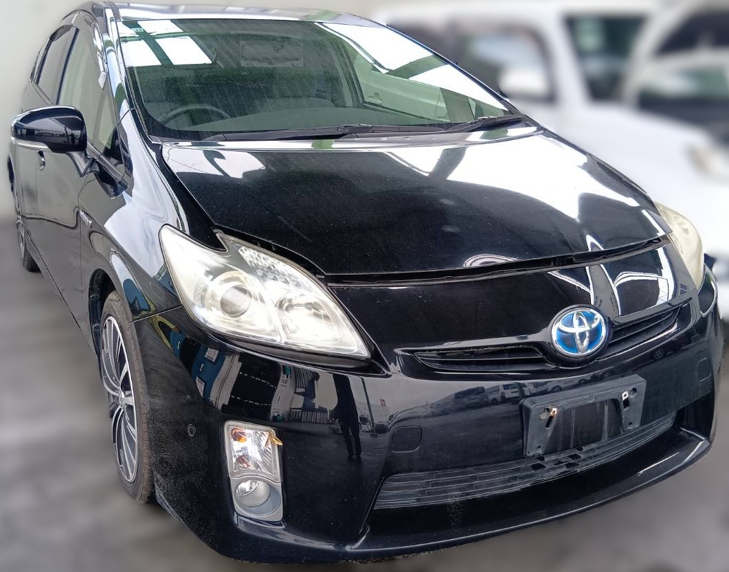 トヨタ プリウス