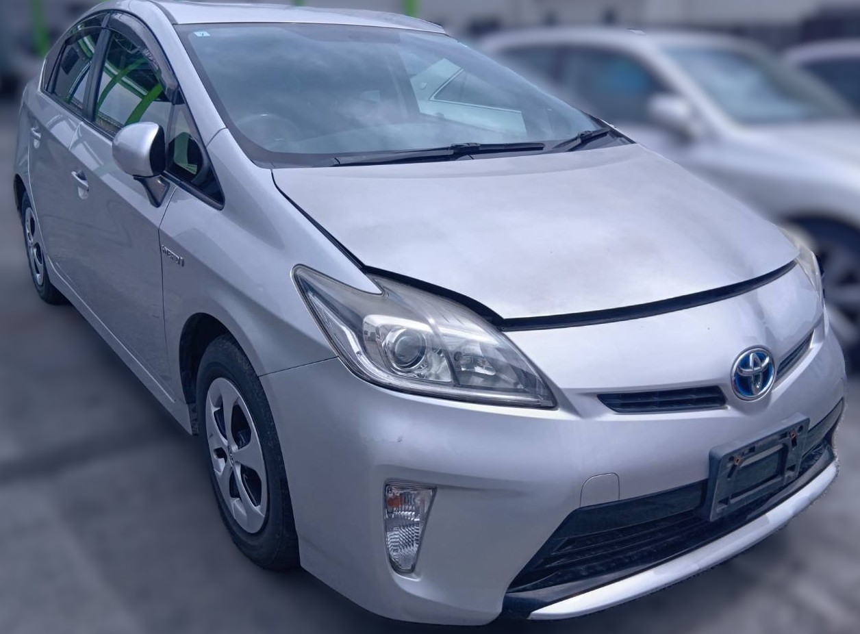 トヨタ プリウス