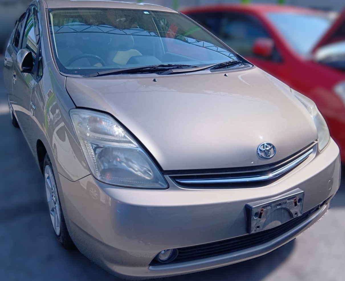 トヨタ プリウス