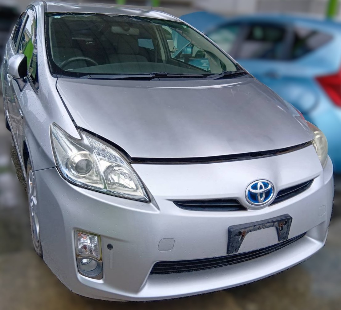 トヨタ プリウス