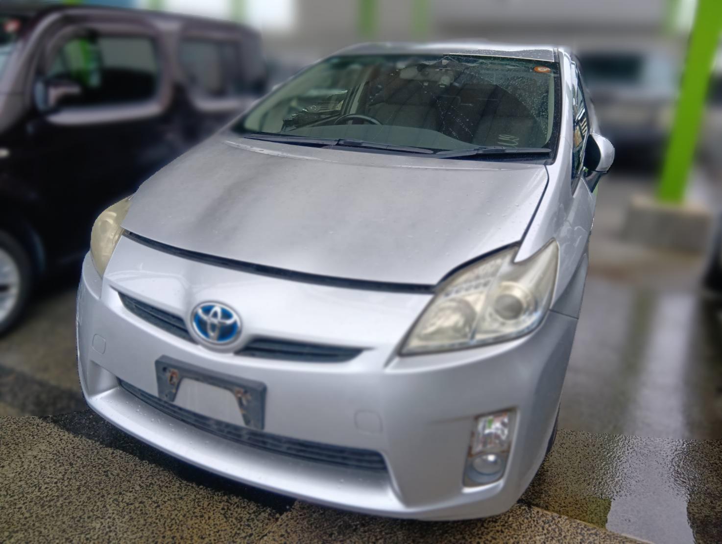 トヨタ プリウス