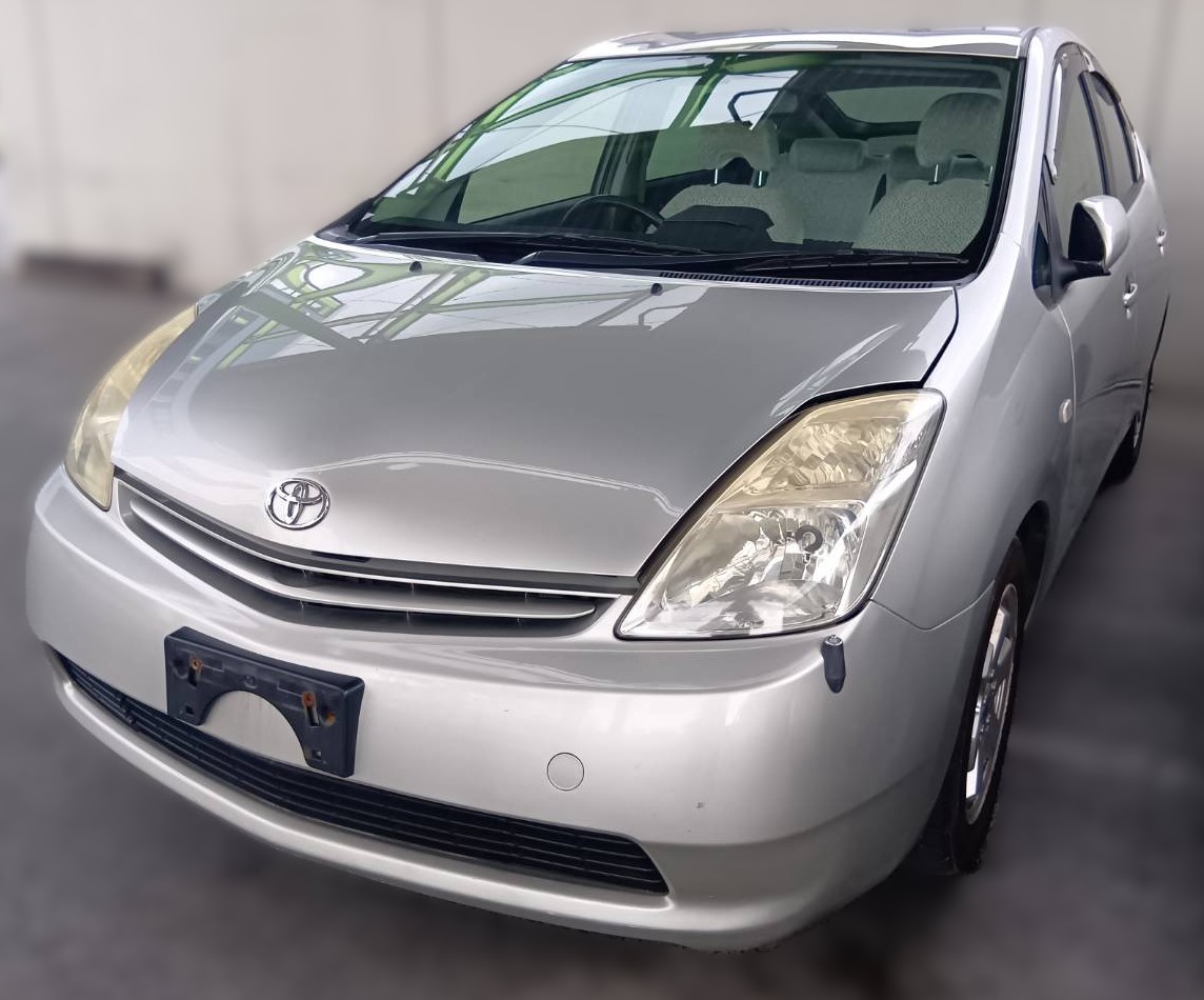 トヨタ プリウス