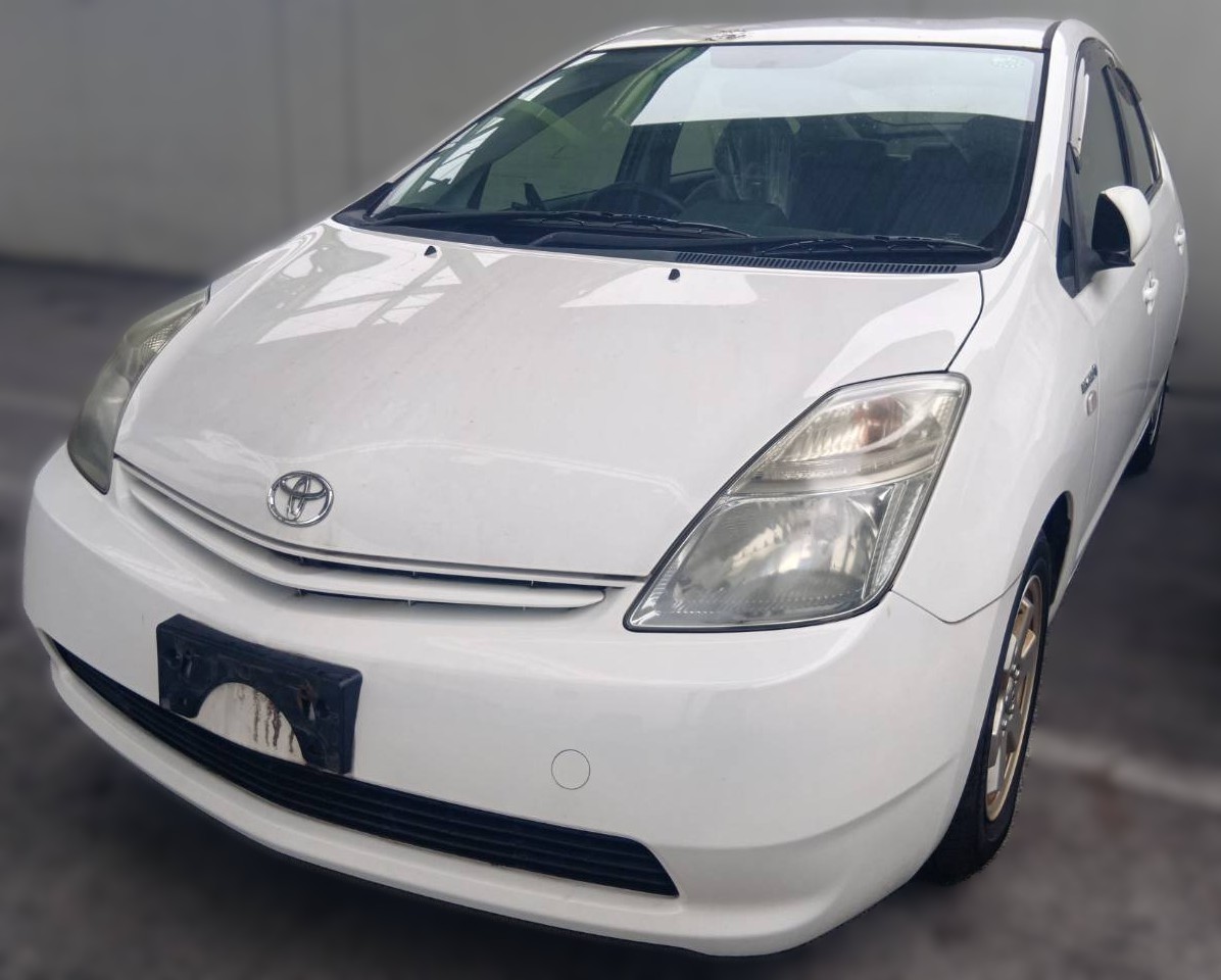 トヨタ プリウス