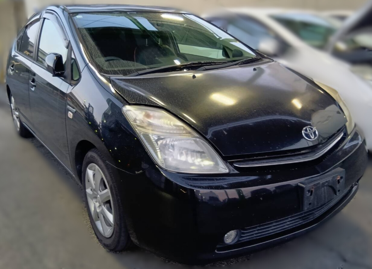 トヨタ プリウス