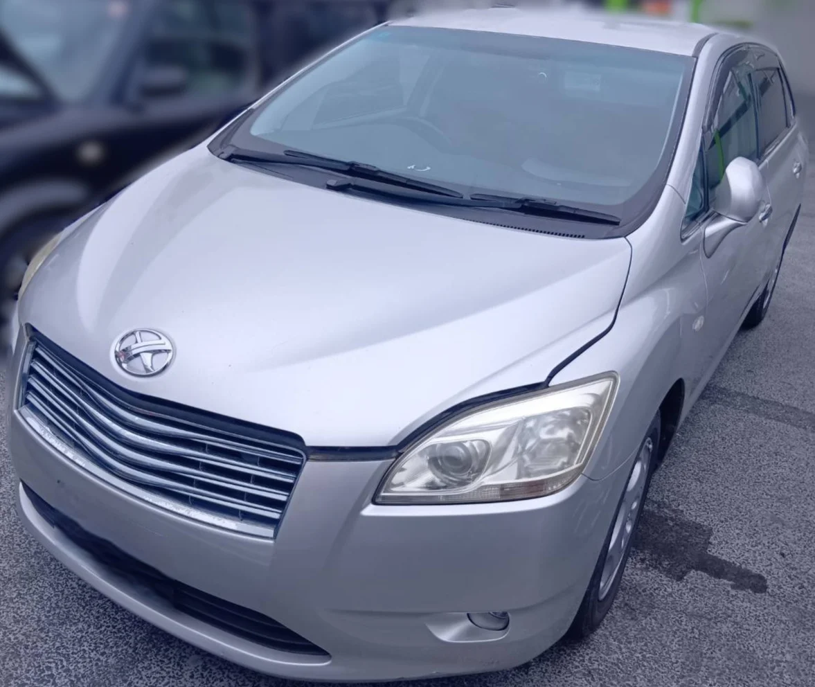 トヨタ マークX ジオ