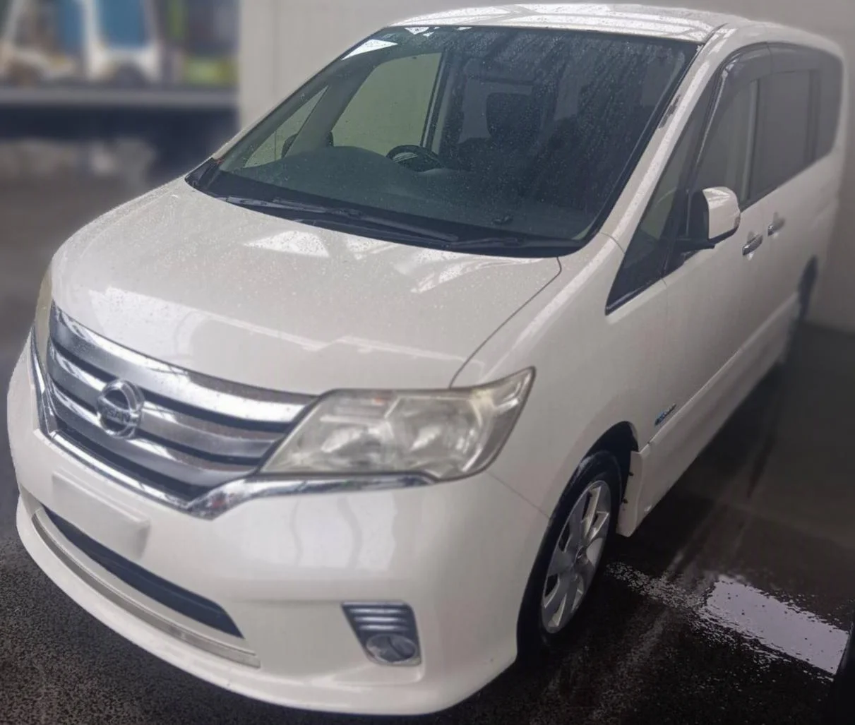 日産 セレナ