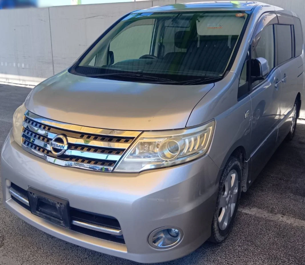 日産 セレナ
